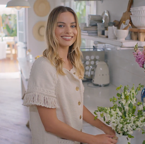 Margot Robbie S California House Is Shown In Vogue S 73 Questions