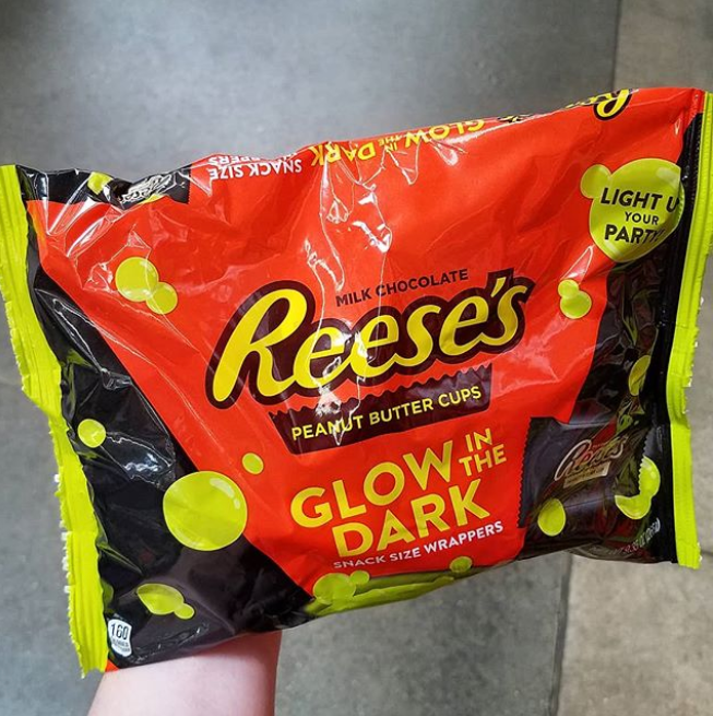 You Can Buy Glow In The Dark Reese’s, Kit Kats And Hershey's Bars This ...