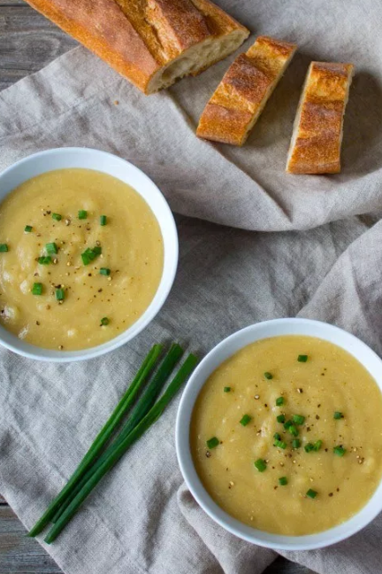 healthy slow-cooker soups: slow cooker potato leek soup