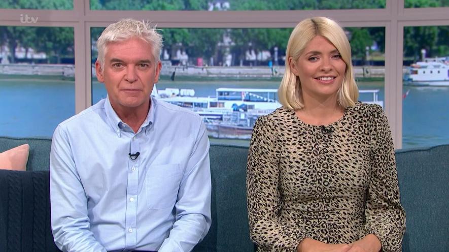 holly willoughby m&s leopard print dress