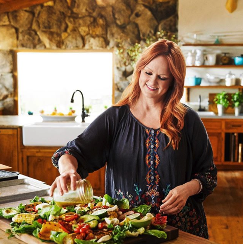 Pioneer Woman Ree Drummond S Kitchen Must Have Is A Fish Spatula