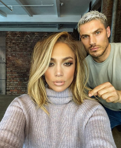 Jennifer Lopez Got An Asymmetrical Bob With Blonde Highlights