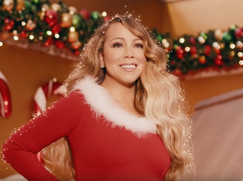 Heres Mariah Careys New Video For “all I Want For Christmas Is You” 8236