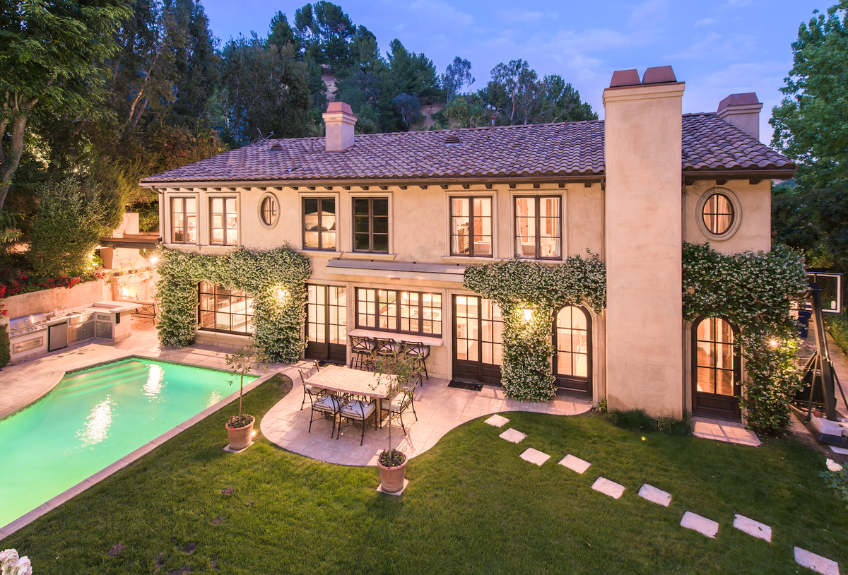 Kim Kardashian S Mansion With Kris Humphries Is On Sale