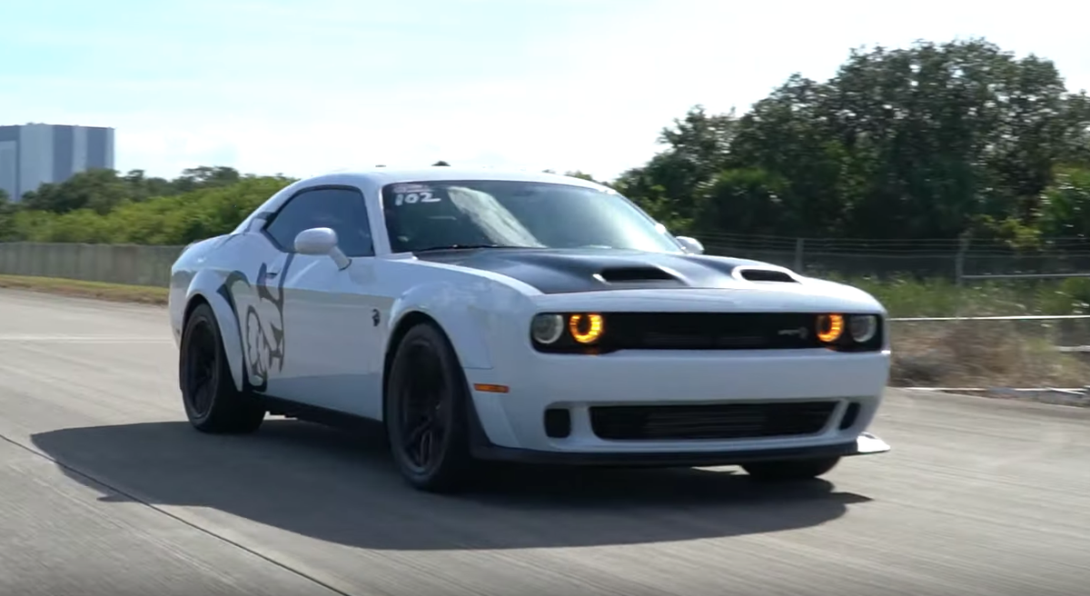 2019 Challenger Hellcat Redeye Goes Nearly 200 MPH - Redeye Video