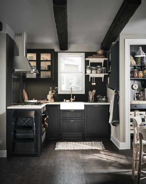 10 Kitchen Design Questions Answered By An Expert 10 Kitchen Design Questions Answered, Do Black Appliances Make A Kitchen Look Small