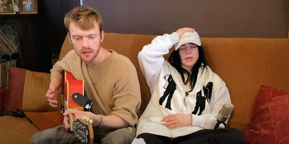 Watch Billie Eilish S Acoustic Performance Of Bad Guy At The