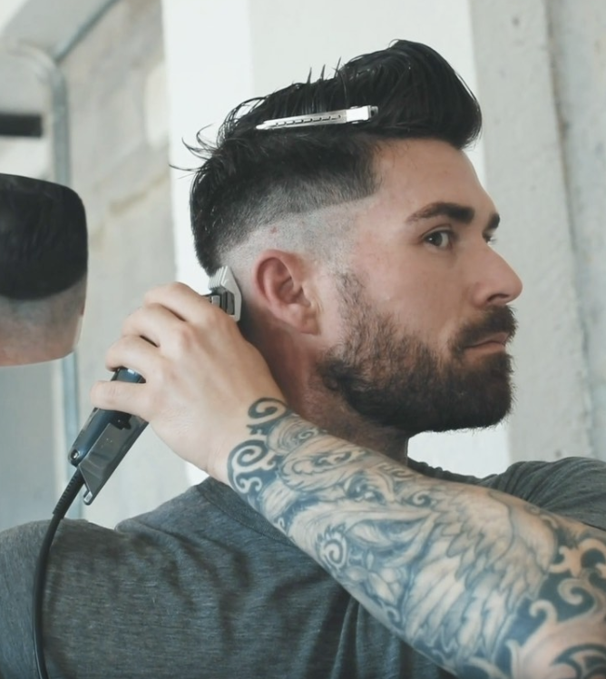 men hair cutting