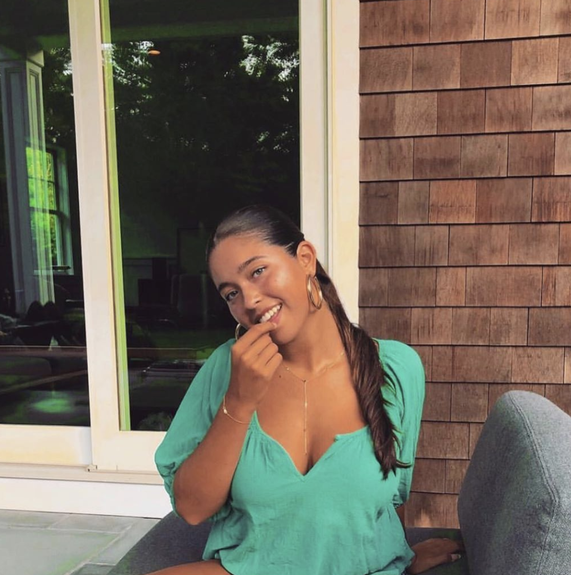 Interracial Xxx Kelly Ripa - Who is Lola Consuelos? - Meet Kelly Ripa's NYU Student Daughter