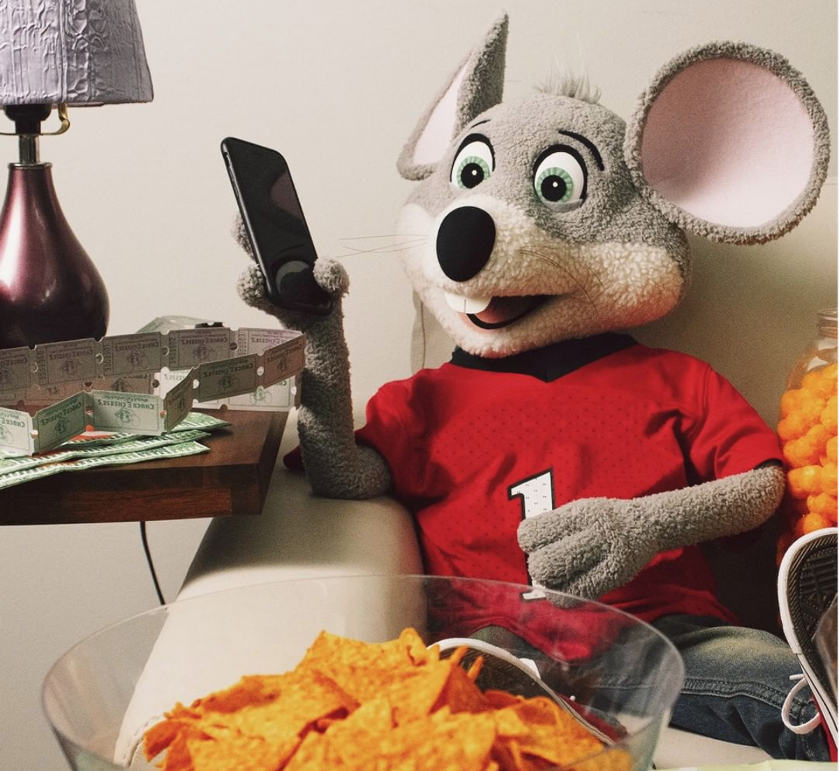 The Evolution Of Chuck E. Cheese - The History Of Chuck E. Cheese