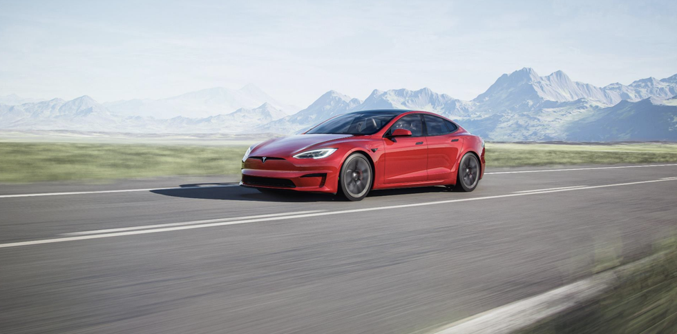 Tesla Model S là chiếc xe điện hướng đến tương lai. Xem hình ảnh liên quan đến chiếc xe này để thấy những tính năng và thiết kế ấn tượng của nó. Từ cảm giác lái đầy phấn khích đến tính năng tiên tiến bên trong, một cảm giác mới mẻ và tươi mới đang chờ đón bạn.