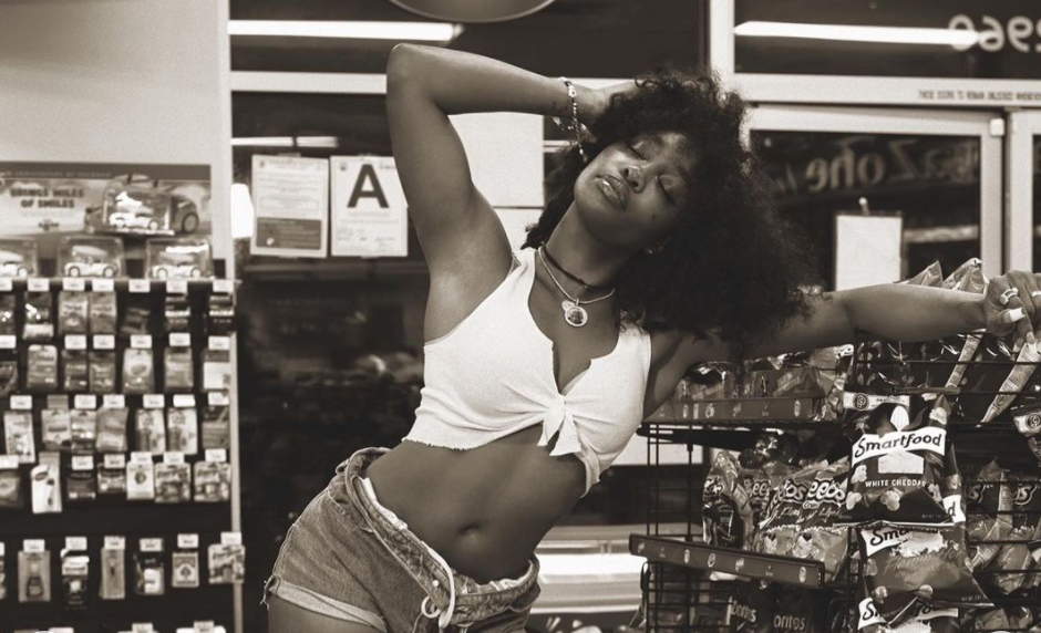 Sza Shows Off Toned Abs In Bts ‘good Days’ Music Video Photos Acquanyc