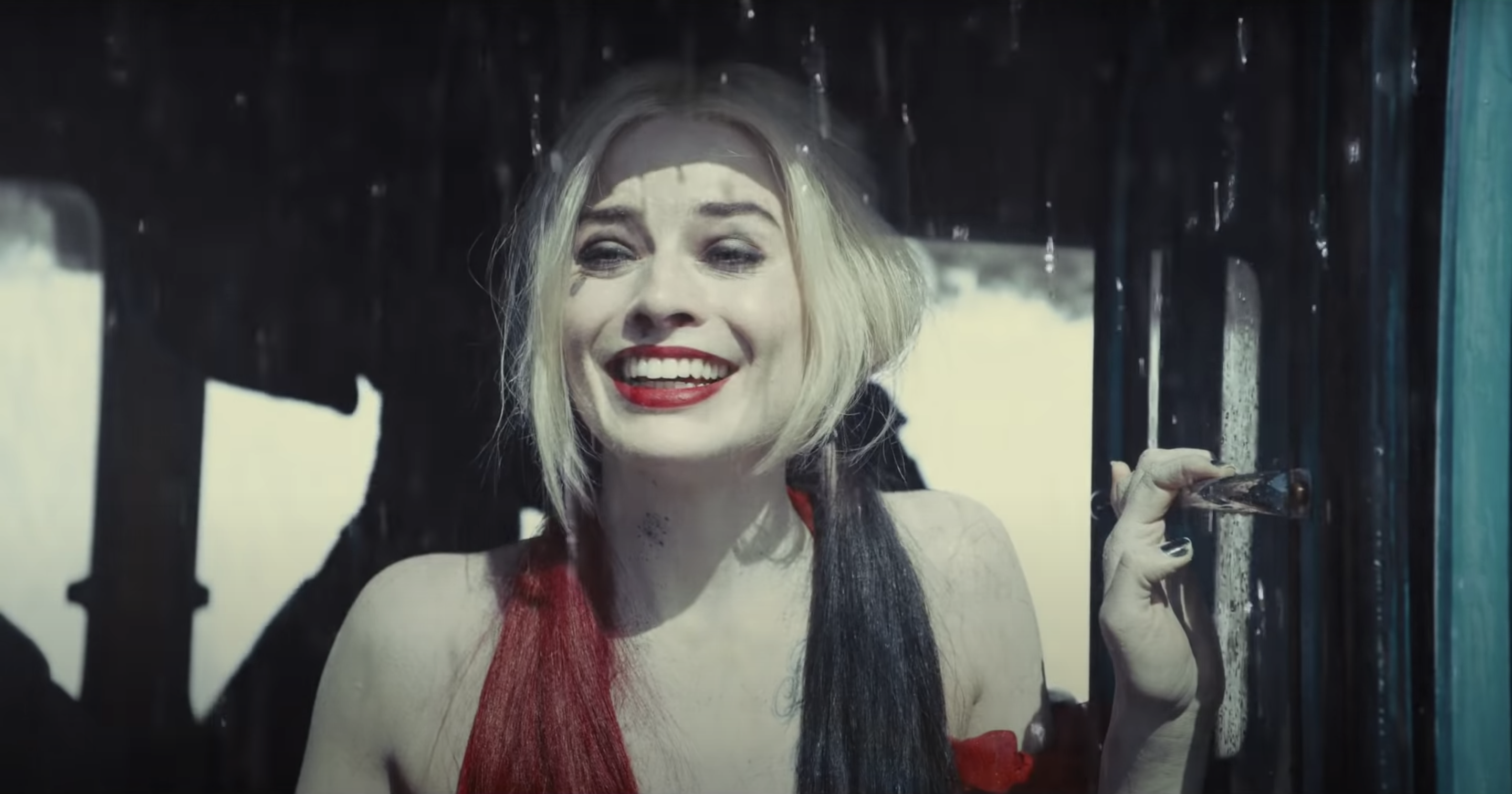 See Margot Robbie As Harley Quinn In The Suicide Squad Trailer