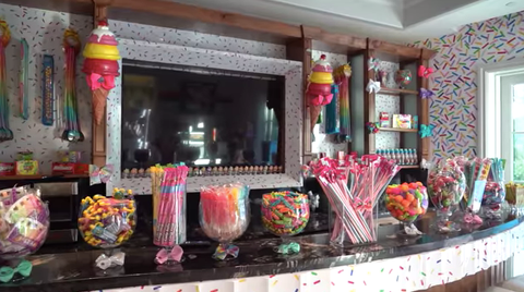 JoJo Siwa House Tour Videos: Merch Room, 7-Eleven, Candy Room
