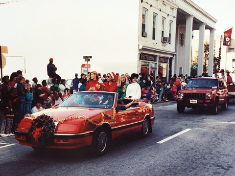 mena suvari parade