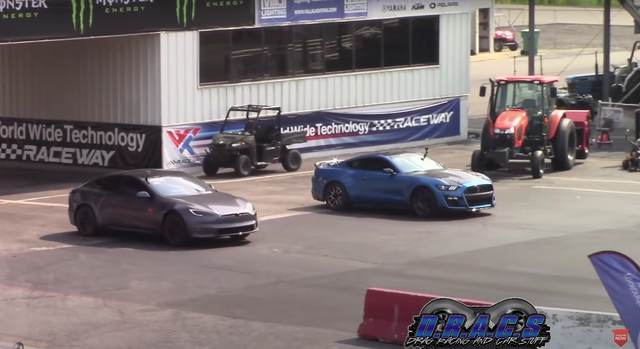 1000 Hp Shelby Gt500 Vs Tesla Model S Plaid Drag Race 1000 Hp Shelby Gt500 Vs Tesla Model S Plaid Drag Race