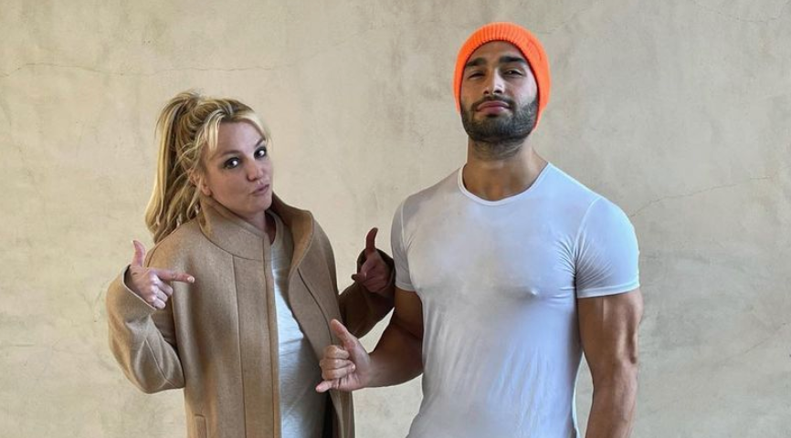 Britney Spears Boyfriend Sam Asghari Says Those Engagement Ring Pics On His Ig Were Photoshopped Newsbinding