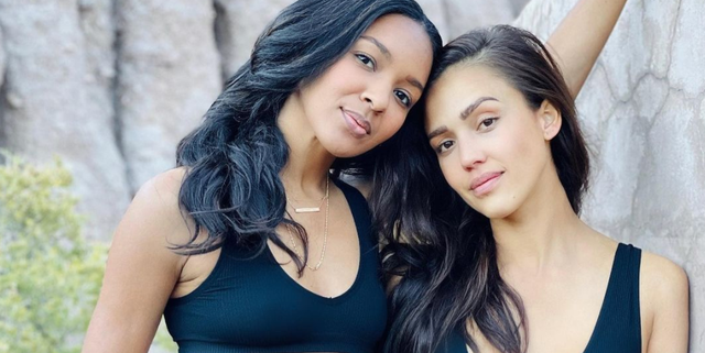 Jessica Alba, 40, Flaunts Killer Core While ‘Twinning’ With Her BFF In IG Photo Jessica Alba, 40, Flaunts Killer Core While ‘Twinning’ With Her BFF In IG Photo