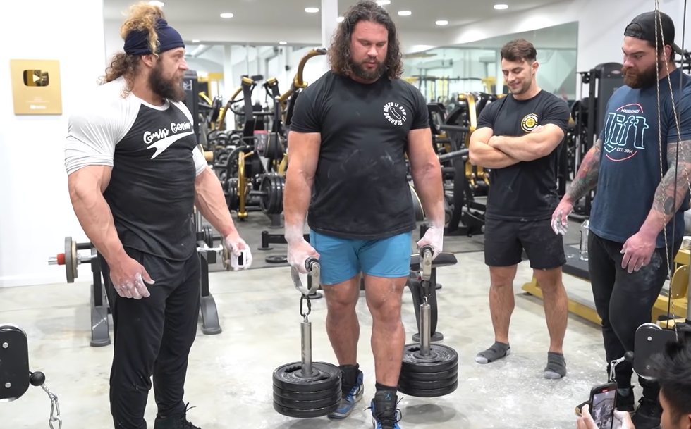 Watch Pro Strongmen and Bodybuilders Take a Grip Strength Challenge thumbnail