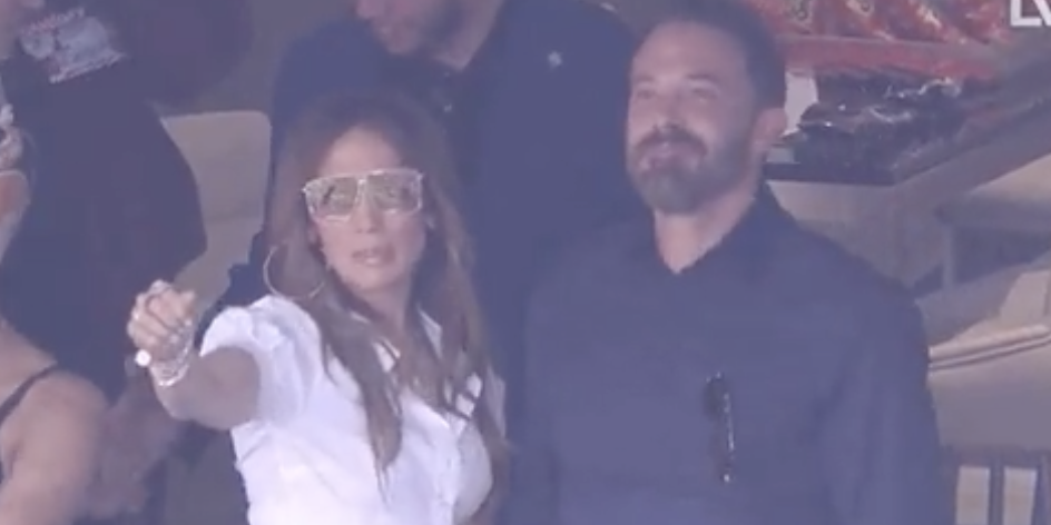 Jennifer Lopez and Ben Affleck Caught on Super Bowl Audience Cam