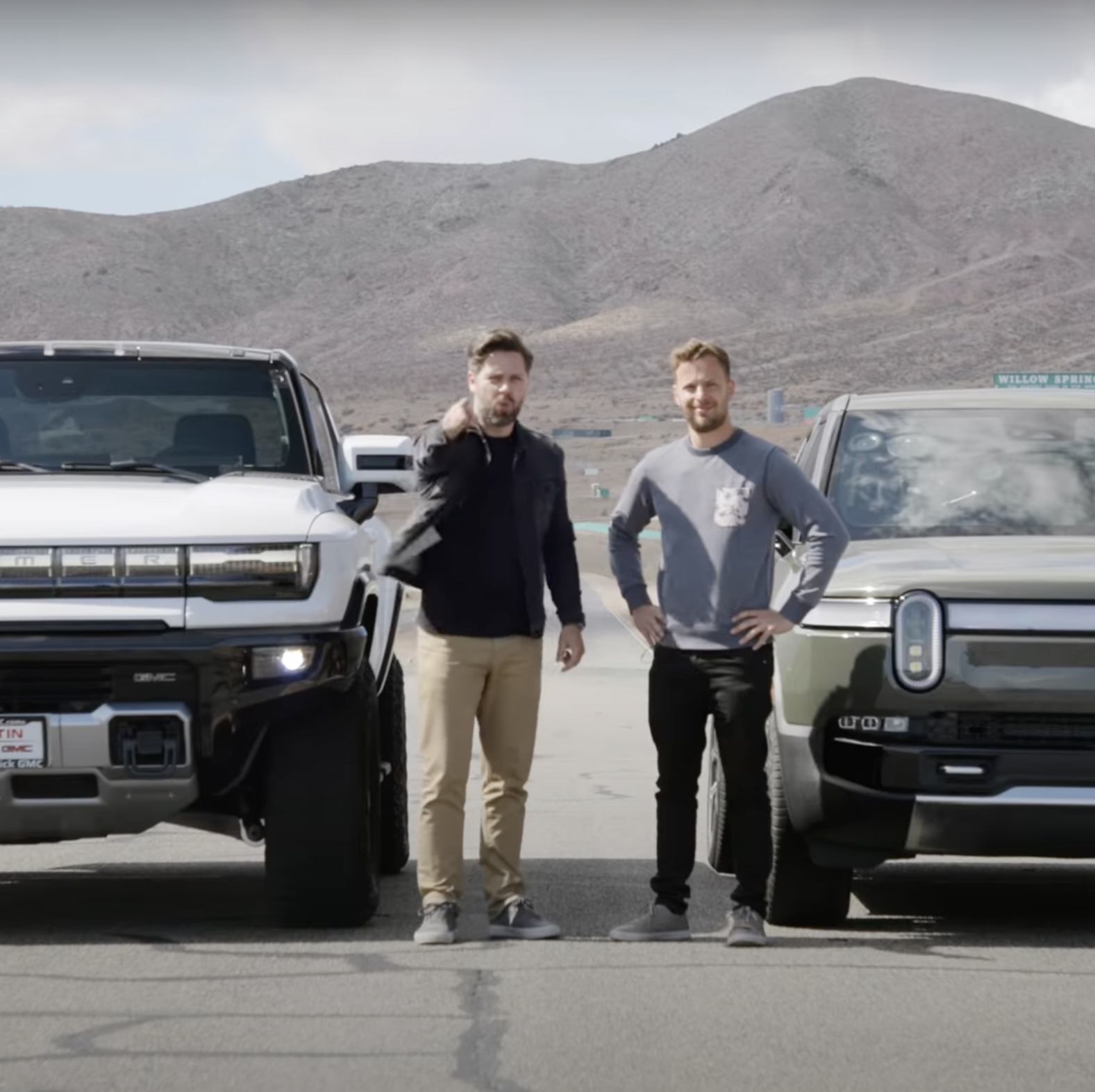 The New 9000-LB Hummer Doesn't Stand a Chance Against a Rivian in a Drag Race