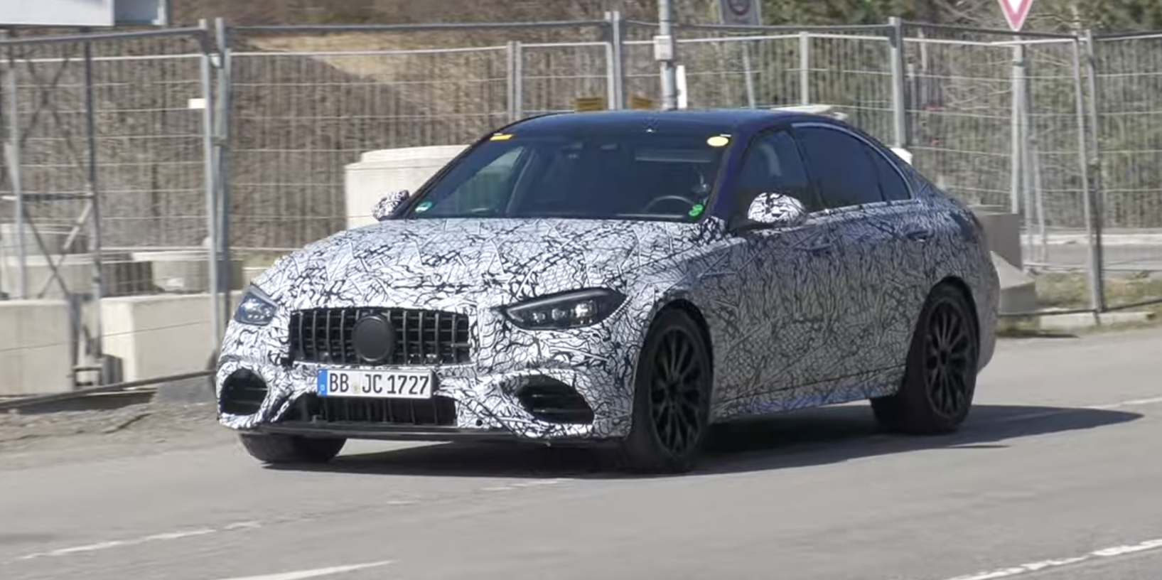 The New Mercedes-AMG C63 Will Get 660 HP and 553 LB-FT From a Hybrid Turbo Four-Cylinder