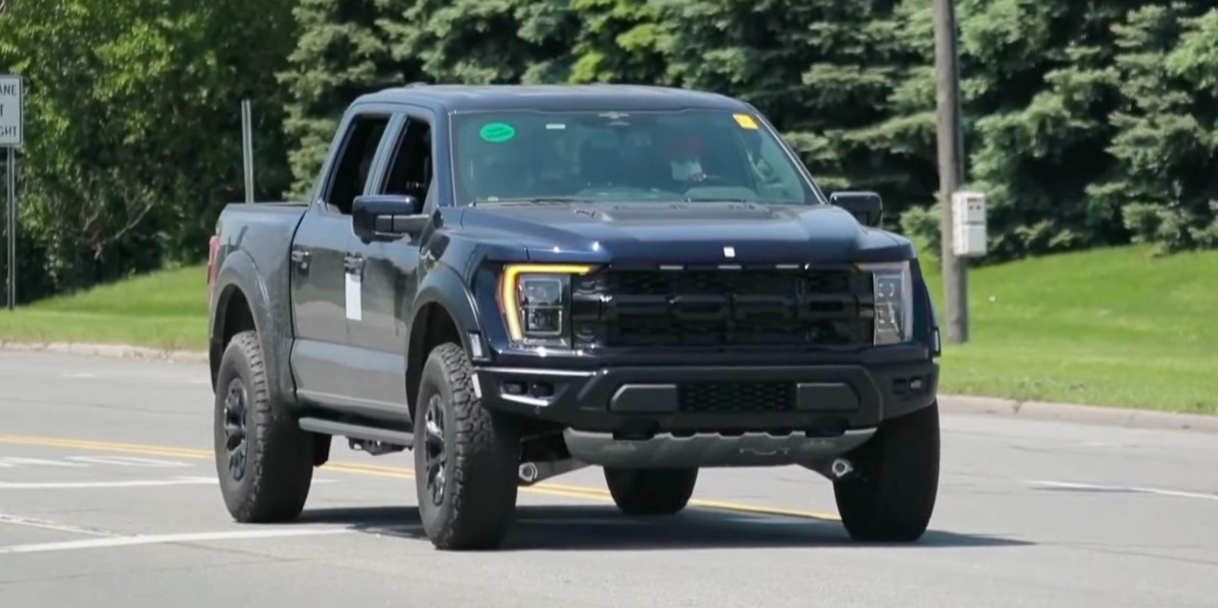 Listen to the Supercharged Ford F-150 Raptor R's V-8 Grumble