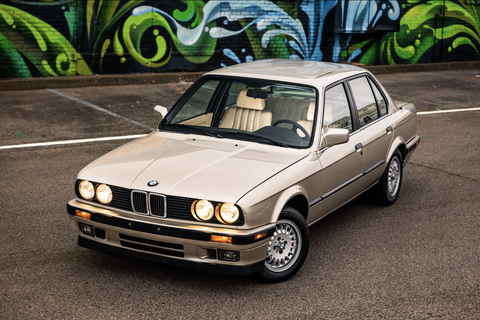 1990 BMW 325i Sedan Is Today’s Bring a Trailer Auction Pick