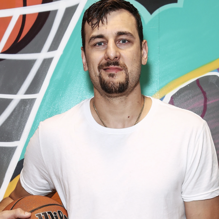 Basketball Player Andrew Bogut Is Getting a Ton of Backlash for That Sexist Kendall Jenner Tweet