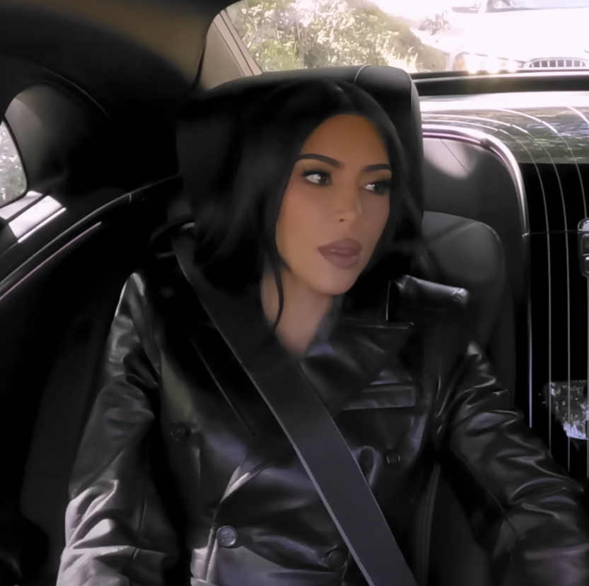 Khloé Kardashian Calls Out Kim Kardashian for 