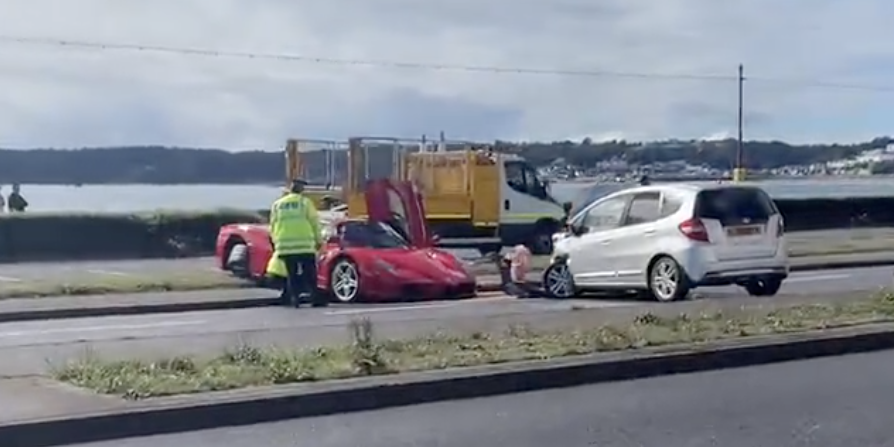 Ferrari Enzo Crashed While Being Delivered to Its Owner