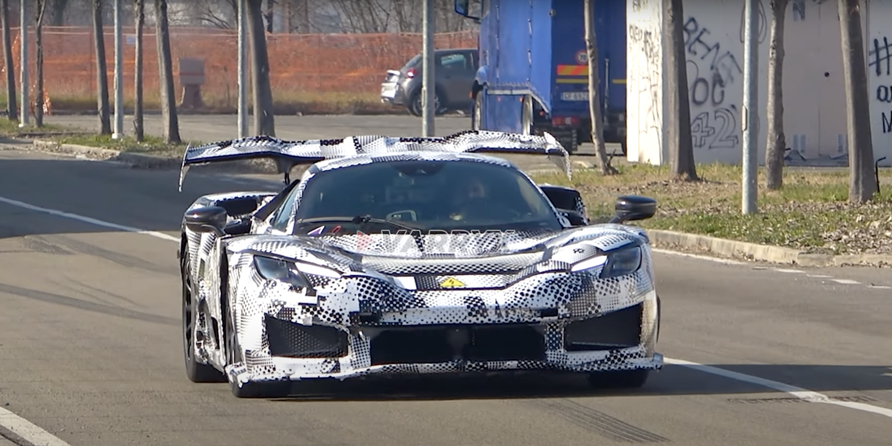 LaFerrari Successor Spied Testing With Giant Wing
