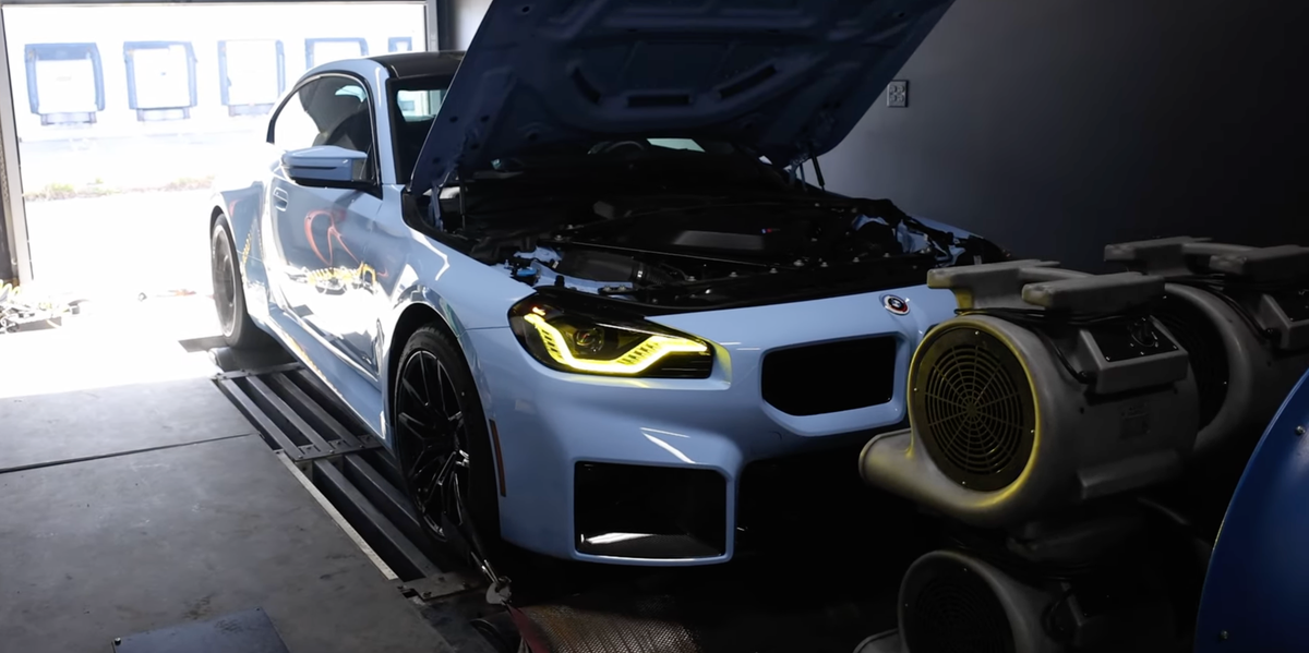 BMW M2 2023 wnosi dużą moc do hamowni
