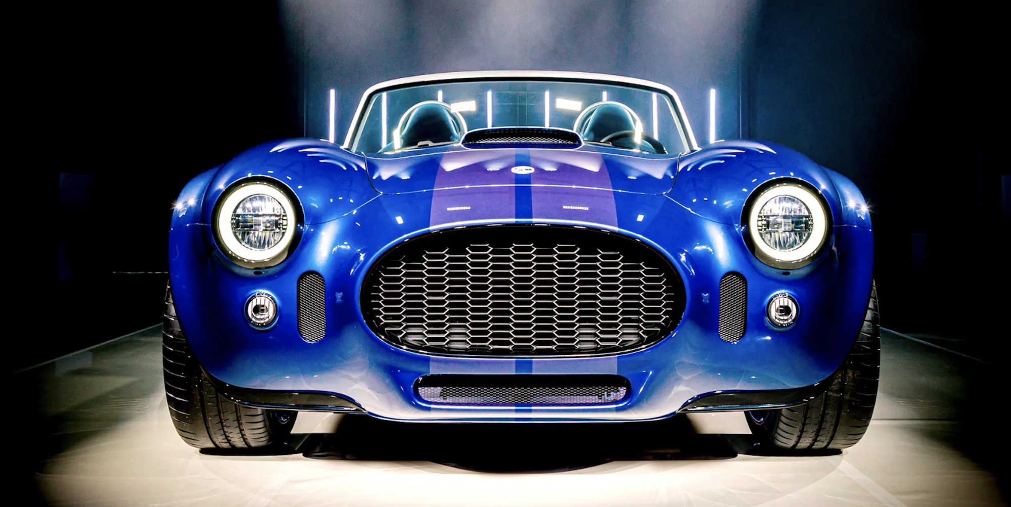 AC Cars Builds a Modern Cobra With Coyote V-8 Power