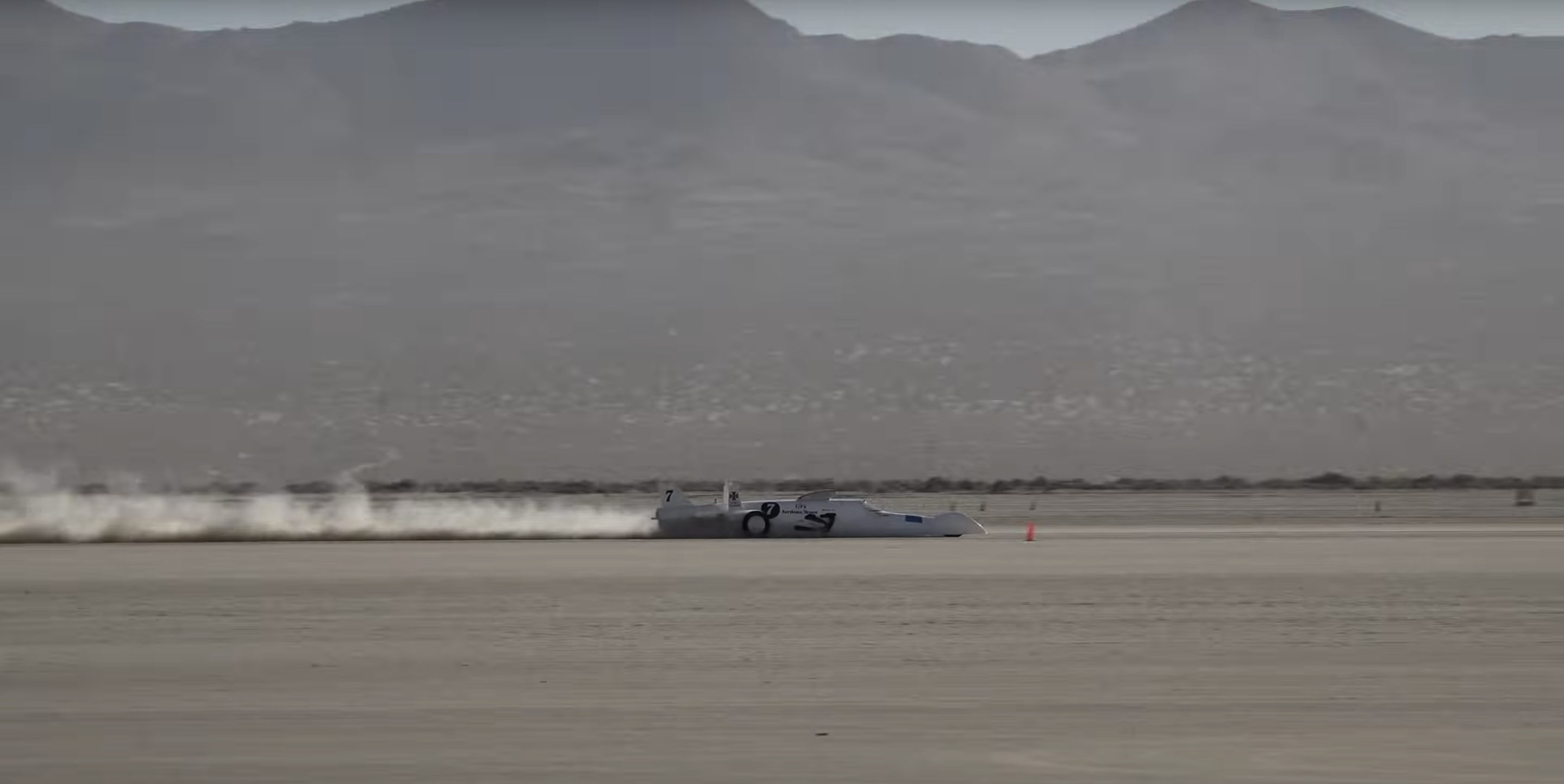 Watch This Land Speed Car Blast Past 267 MPH Thanks to a Homemade V-12
