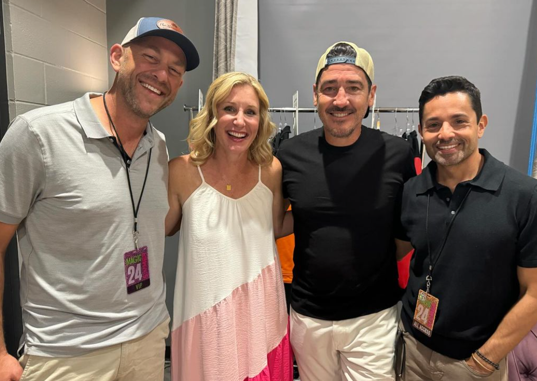 HGTV Stars Dave and Jenny Marrs Show Support for Jonathan Knight at NKOTB Concert