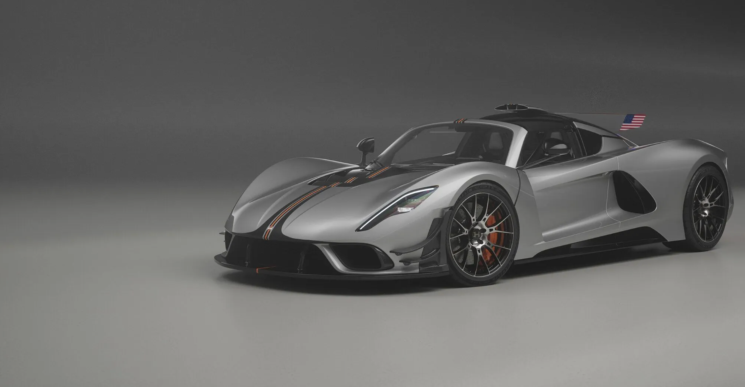 Hennessey Keeps the Manual Alive With the Venom F5-M