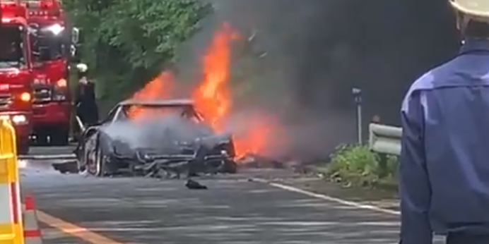 A Ferrari F40 Just Burned to the Ground in Japan - RoadandTrack.com