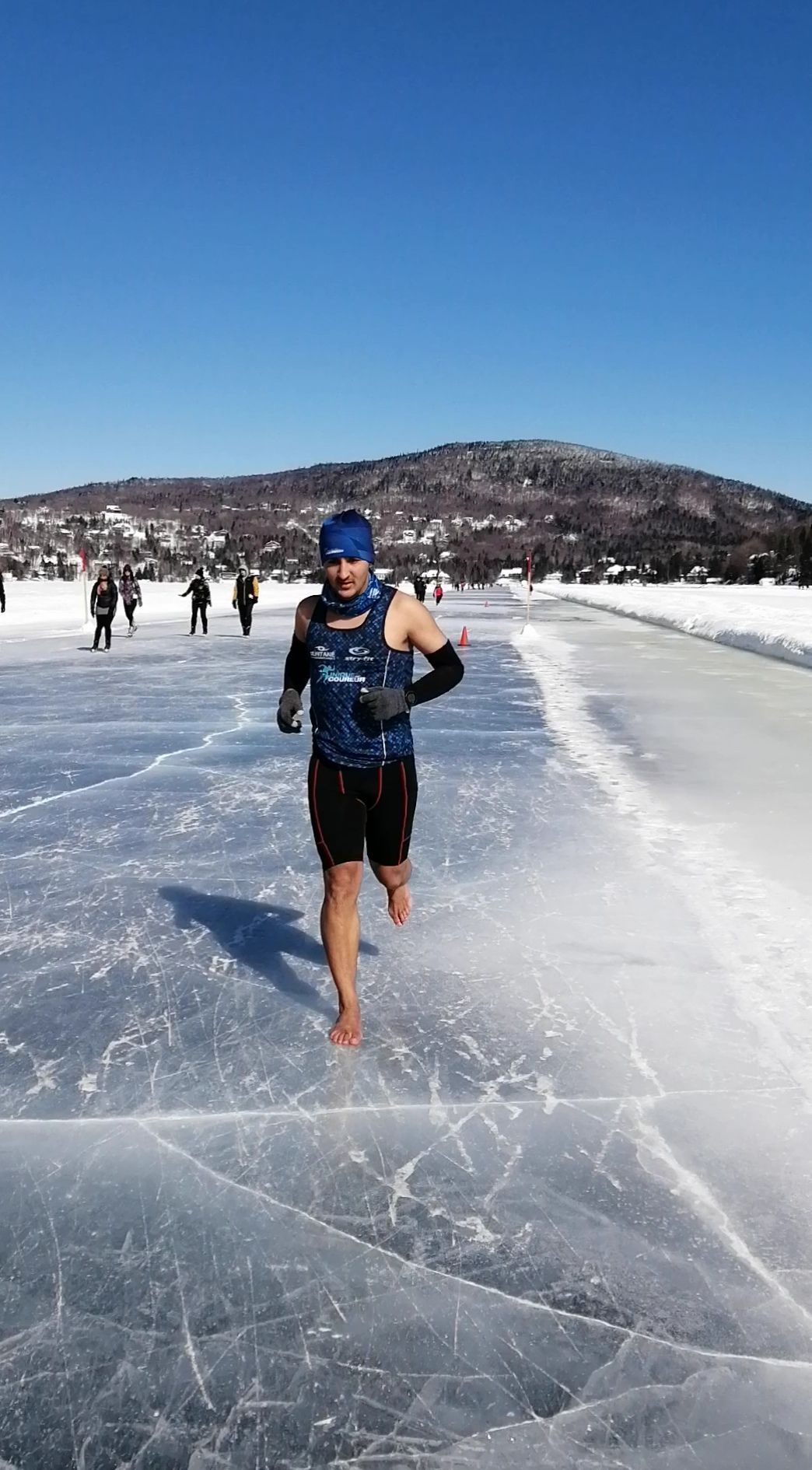 barefoot running in snow