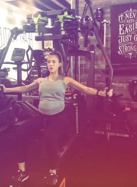 10-pregnant-celebrities-exercising-to-inspire-you-to-stay-fit