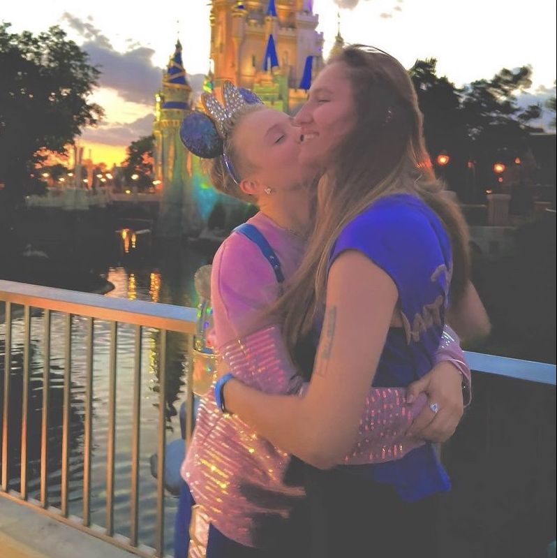 JoJo Siwa and Kylie Prew Are Back Together 7 Months After Breaking Up!