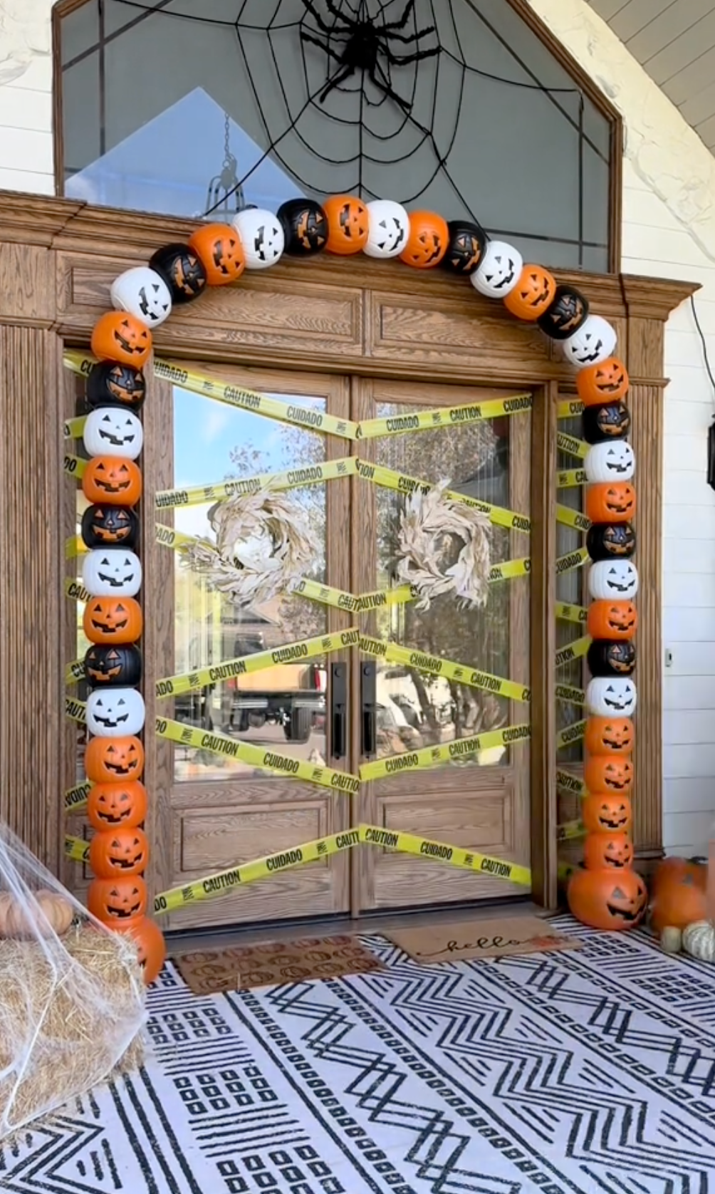 TikTok Is Obsessed With This Pumpkin Arch—Here's How to DIY Your Own