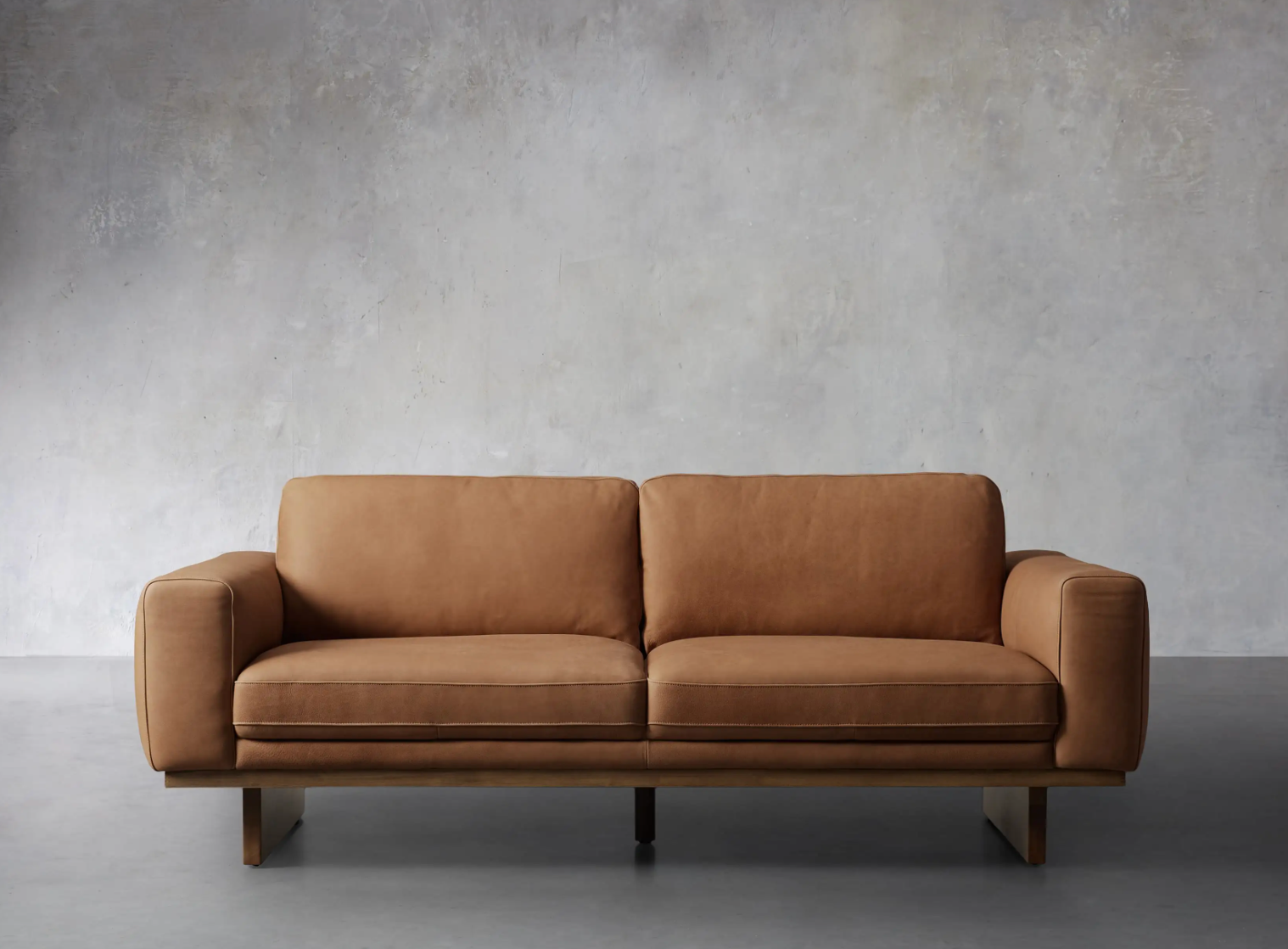 10 Timeless Leather Sofas That Offer Both Comfort and Class