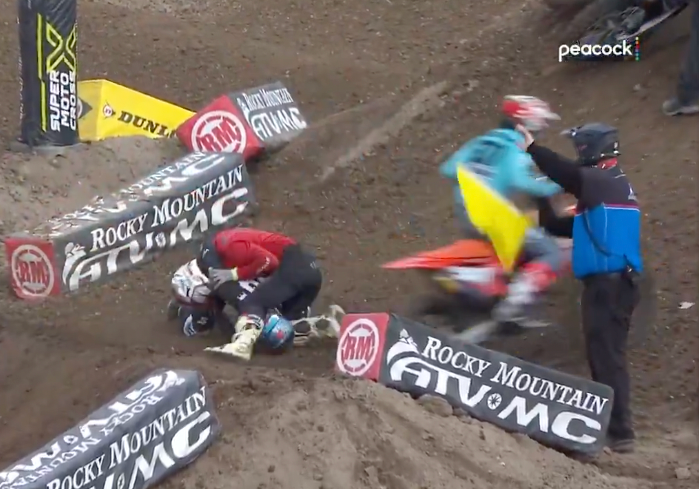 Supercross 250 Riders Were Suspended a Race For Throwing Punches During A2 Qualifying