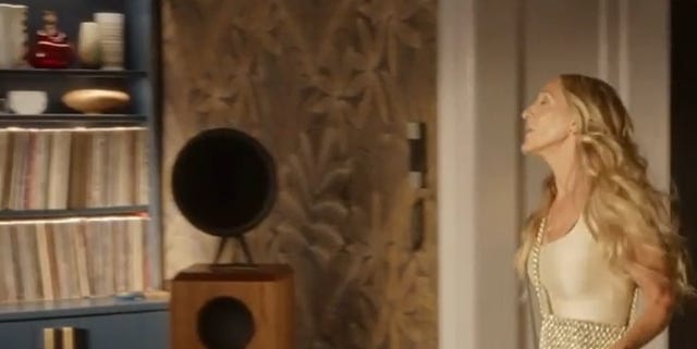 You Can Buy the Wallpaper From Carrie Bradshaw's Apartment in "And Just Like That"