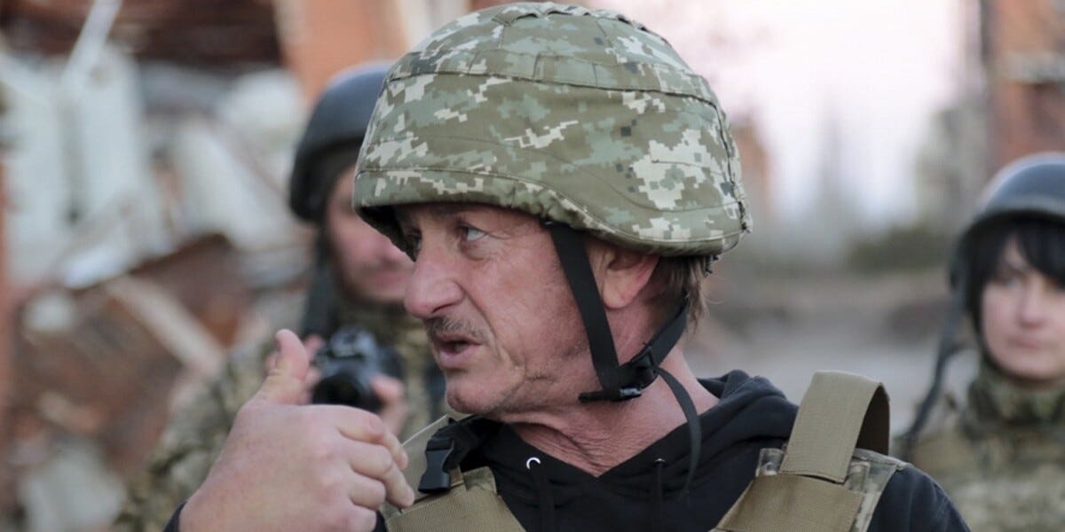 Sean Penn thought about “taking up arms” himself against Russia Sean Penn thought about “taking up arms” himself against Russia