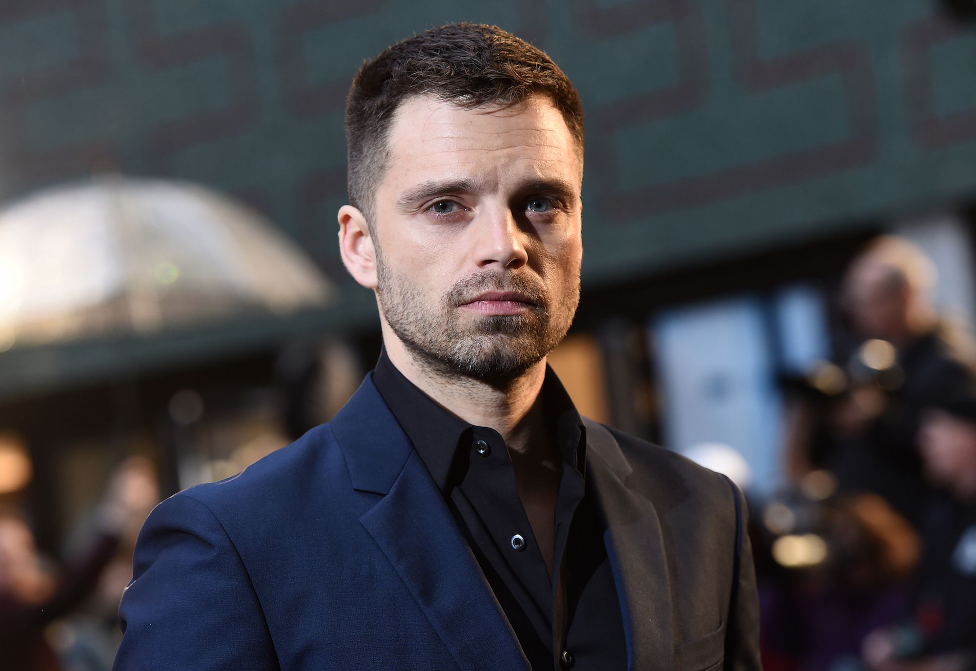 sebastian-stan-gettyimages-943435342-1524853744.jpg