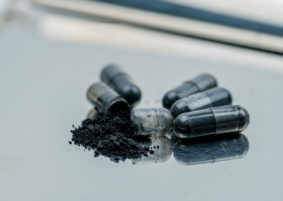 Charcoal Pills Uses Is Activated Charcoal Actually Good For Detox?