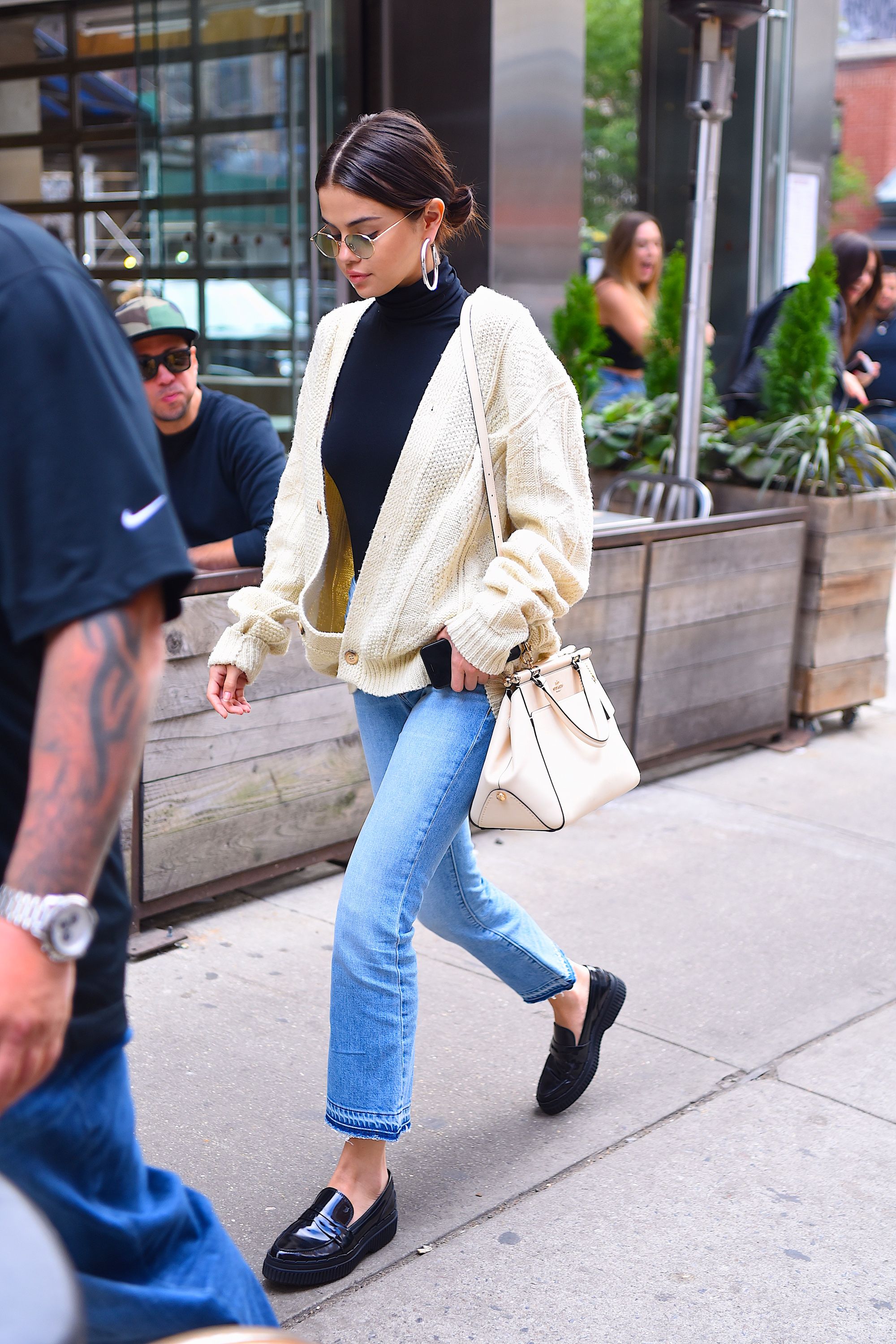 selena gomez casual outfits 2019