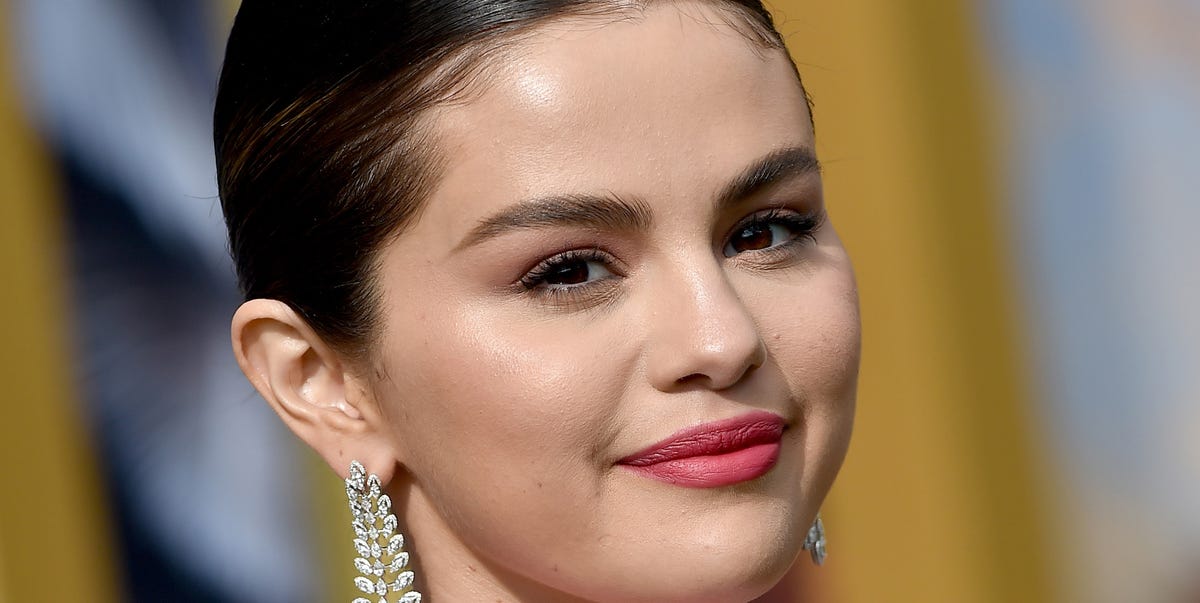 Selena Gomez’s makeup-free selfie is extremely refreshing